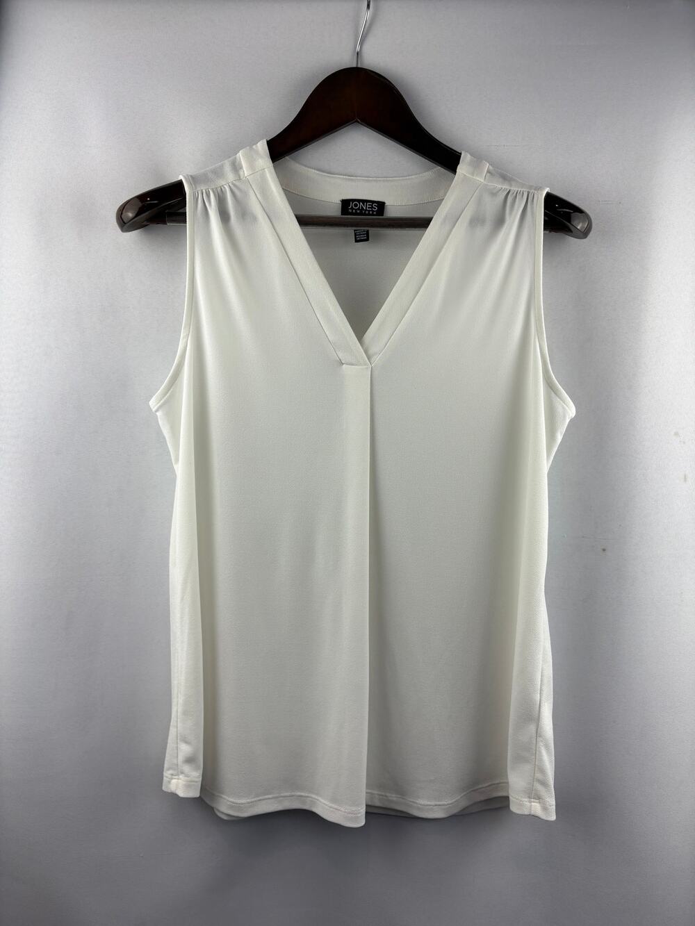 Women’s Jones New York Medium White Sleeveless Blouse